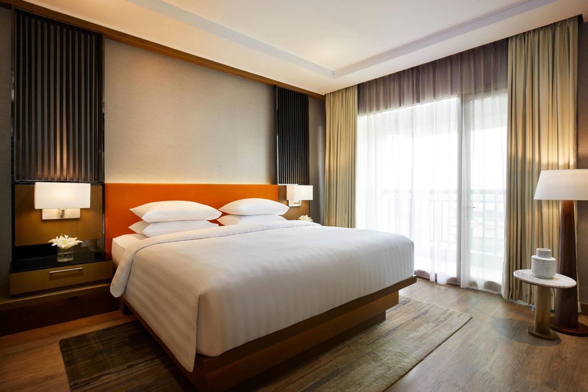 Courtyard By Marriott Bandung Dago Hotel Ngoại thất bức ảnh